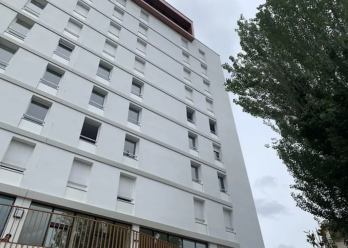 Moov'Appart Hotel Clichy