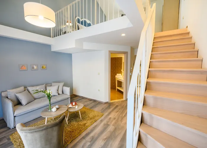 Emerald Suites