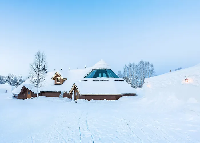 Arctic Snowhotel & Glass Igloos