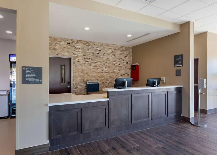 Comfort Inn & Suites Balch Springs - Se Dallas