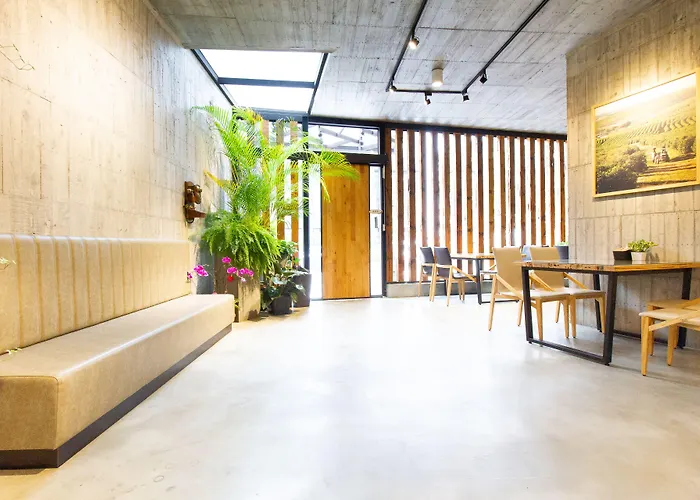 Yz Spa House