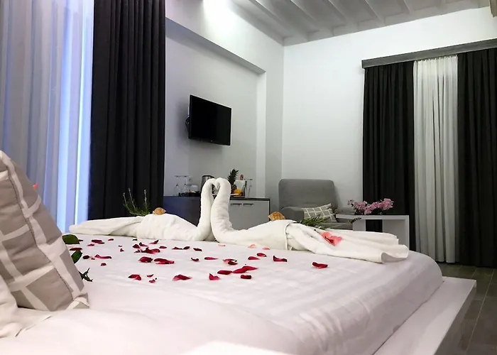 Bruskos Hotel & Suites