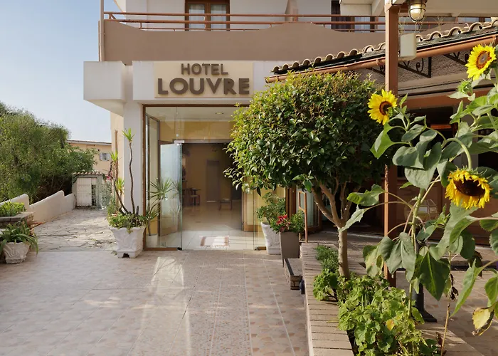 Louvre Hotel