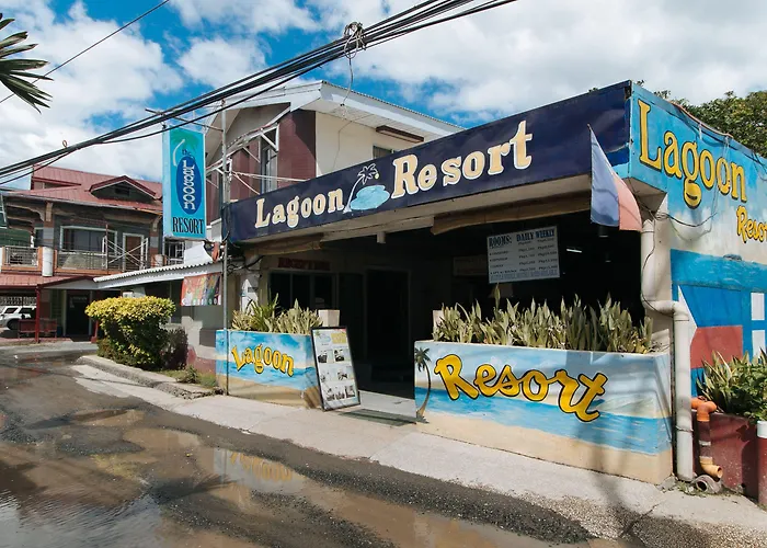 Reddoorz Plus At Lagoon Resort Zambales