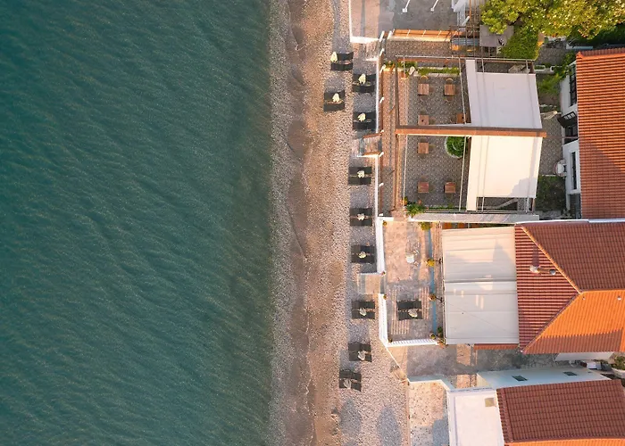 Potokaki Beachfront Hotel