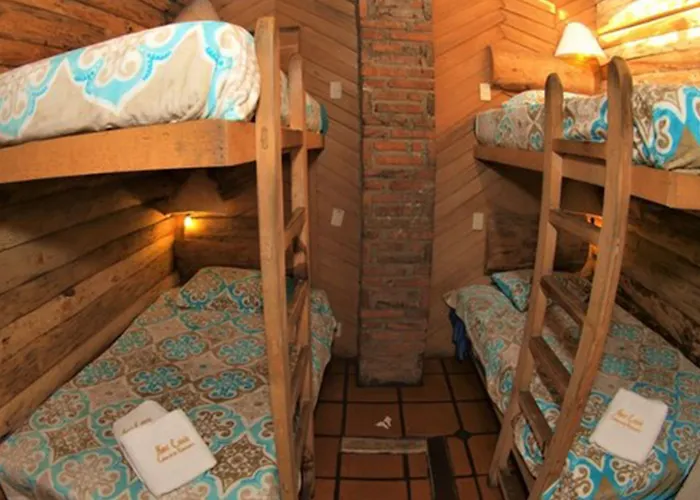 Hotel Cabana Los Ruisenores