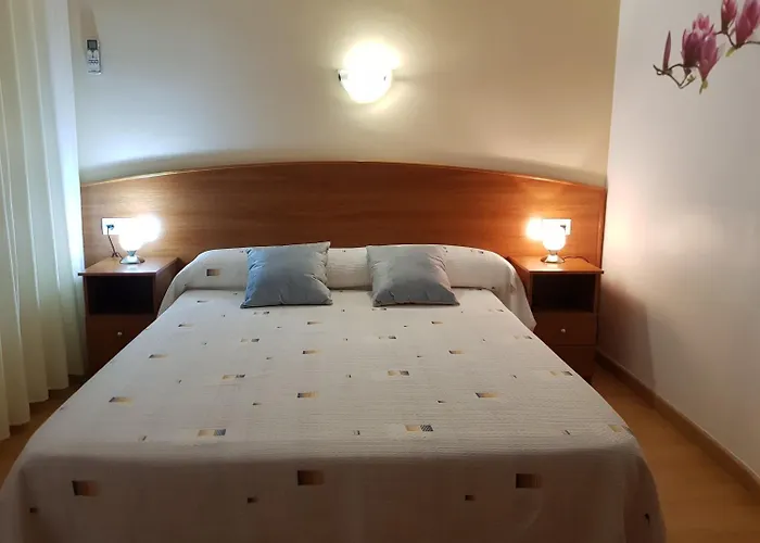 Hostal Mary - Adults Only 18 And Up