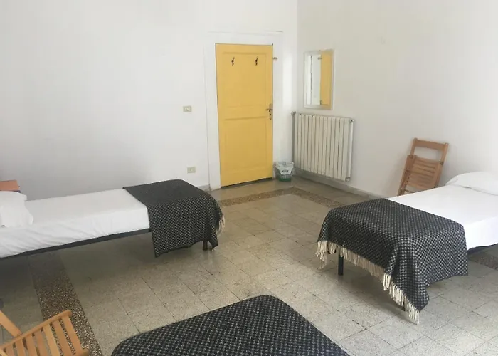 6 Small Rooms