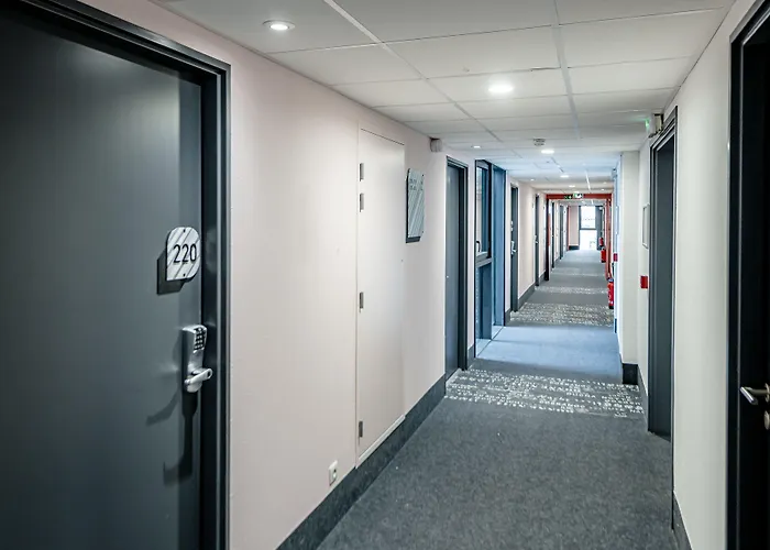 B&B Hotel Bois D'Arcy Saint Quentin En Yvelines