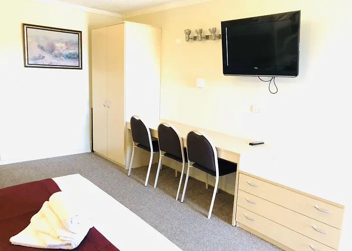 Overlander Motor Lodge