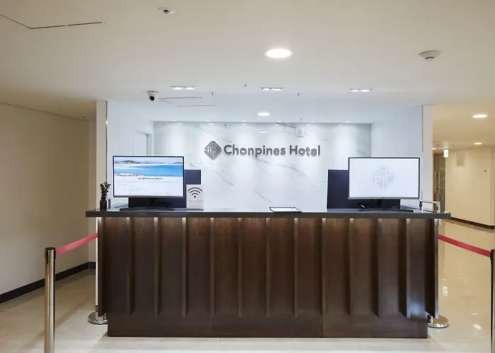 Sokcho Chonpines Beach Hotel