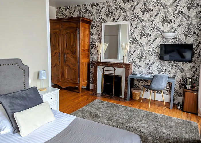 Logis Hotel La Tourelle Du Beffroi