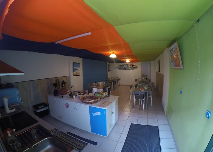 Supertubos Beach Hostel