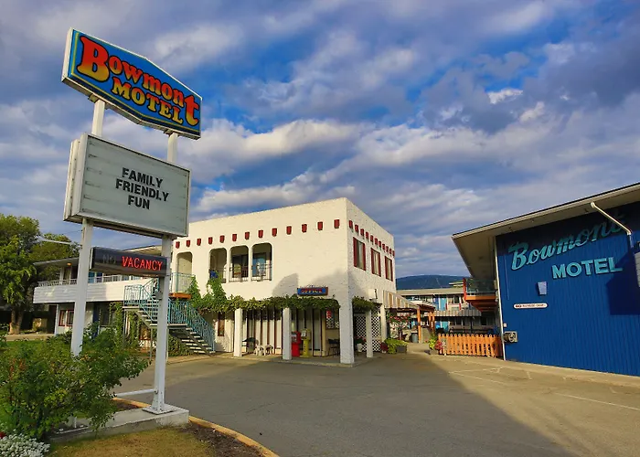Bowmont Motel