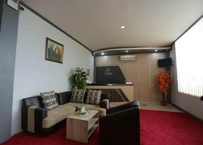 Oyo 1864 Tiara Guest House