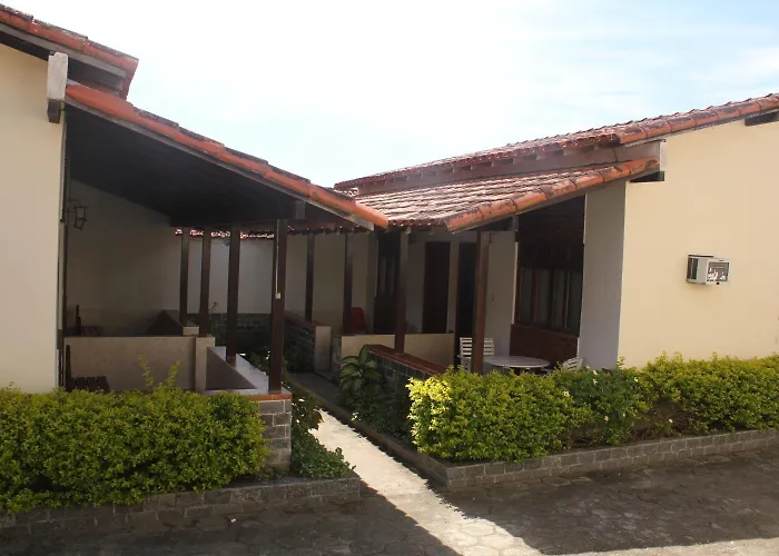 Hotel Pousada Chalé do Coqueiral