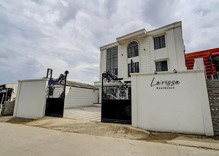 Oyo Capital O 90164 La'Rissa Residence
