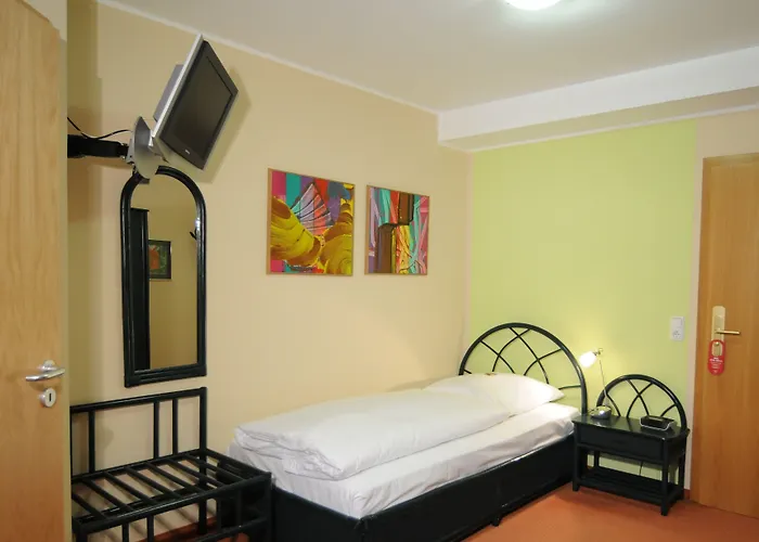 City Hotel