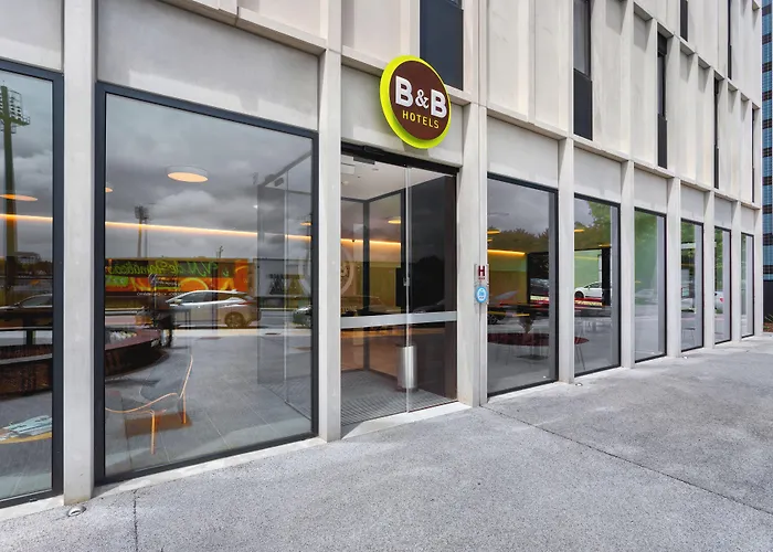 B&B HOTEL Famalicão
