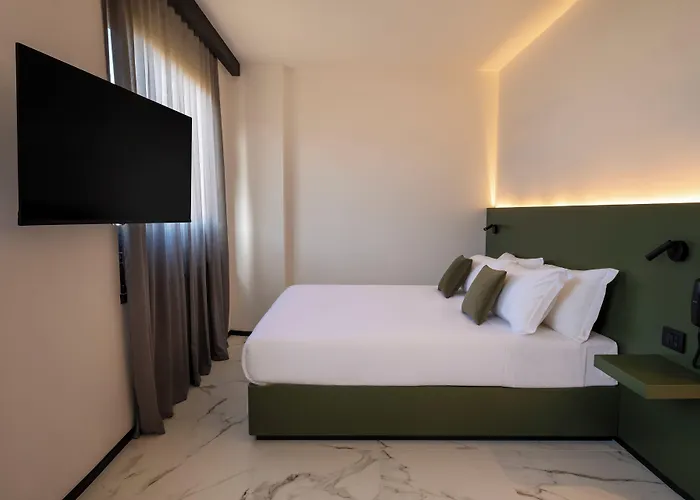 The City Hotel