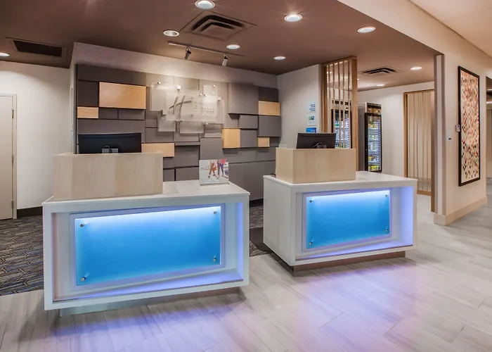 Holiday Inn Express & Suites - Fayetteville South By Ihg