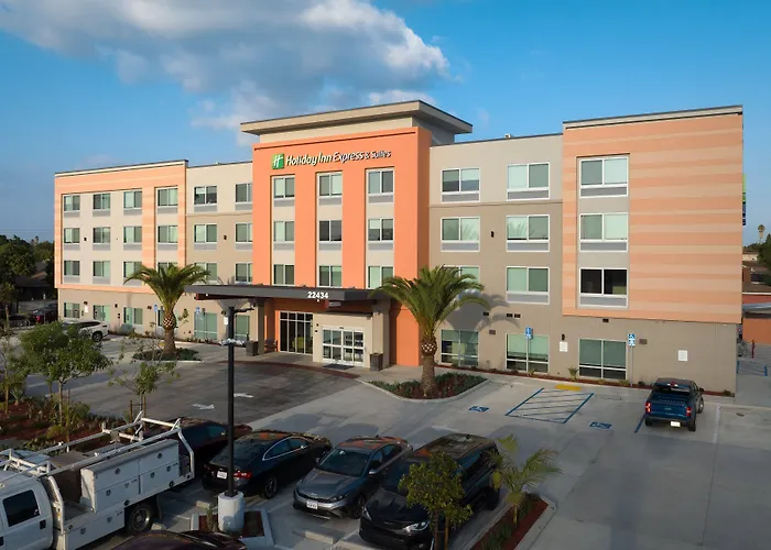 Holiday Inn Express & Suites Hawaiian Gardens By Ihg