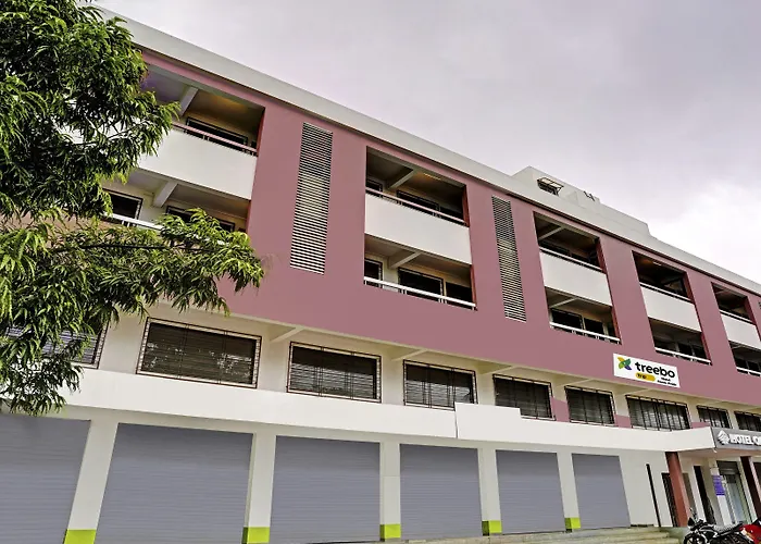 Itsy Hotels Oasis Pride