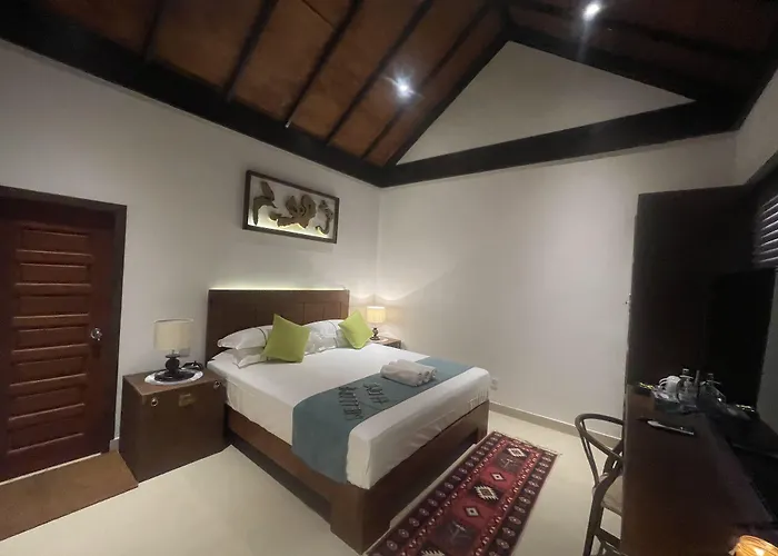 Atholhu Residence