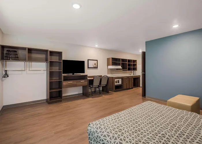 Woodspring Suites Bellflower - Los Angeles