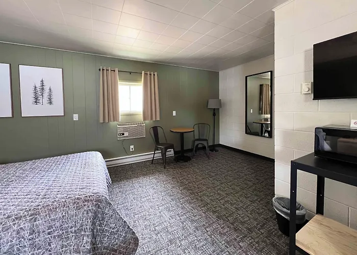 The Trail Inn - Melita, Manitoba - Hwy 83, Hwy 3