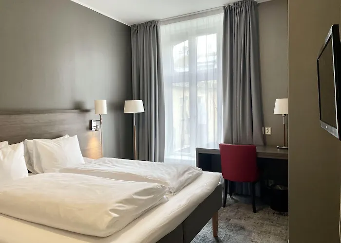 Karl Johans Gate 35