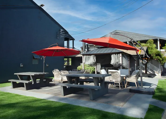 Coast Courtenay Hotel