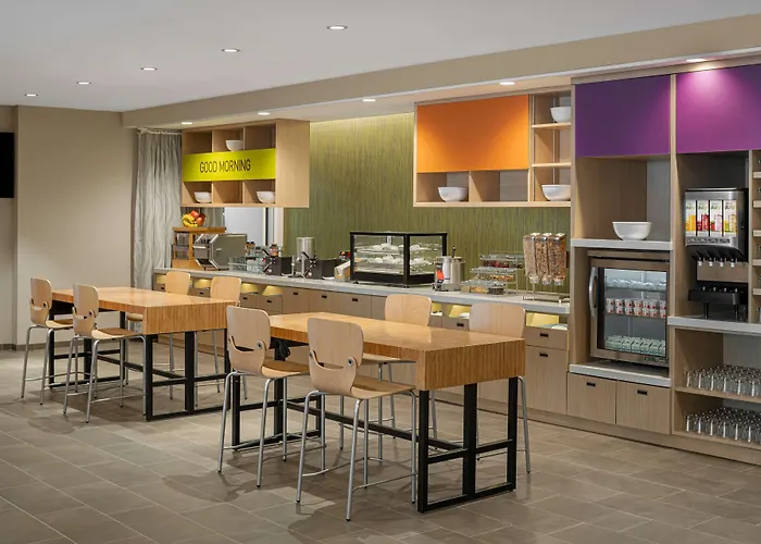 Home2 Suites By Hilton Des Moines At Drake University