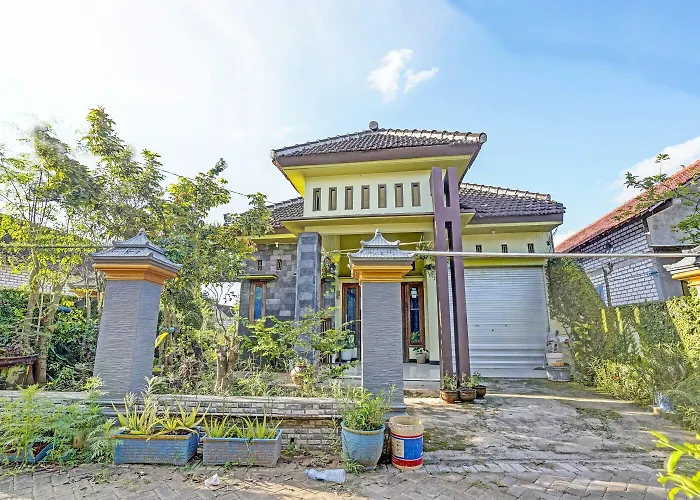 Hotel O Desa Wisata Alam Gosari