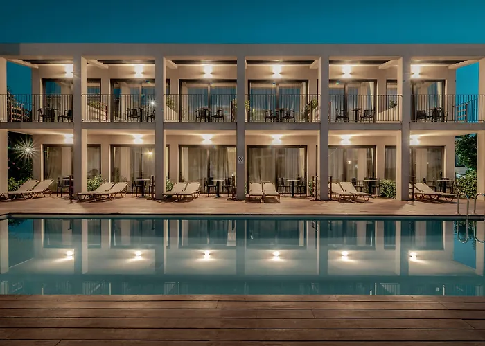 New Beach Hotel Plános