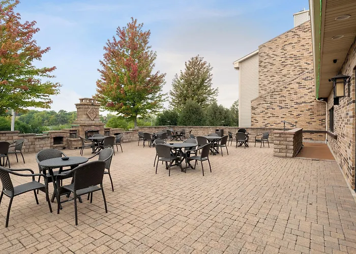 Antioch Hotel & Suites