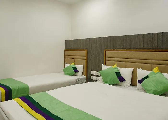 Treebo Urban, 1 Km From Railway Station