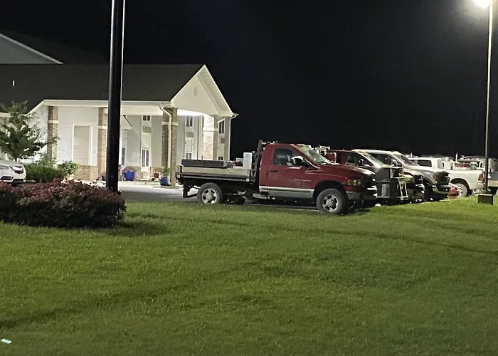 Garnett Hotel & Rv Park