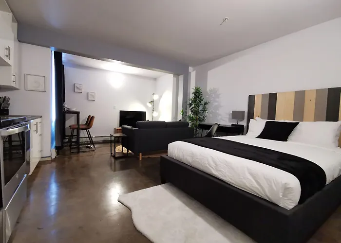 Cameo Hotel And Suites