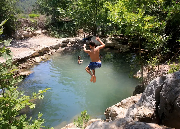 Antalya Bodrum Kayasi Dag Oteli