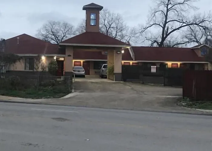 Southtown S.A. Inn