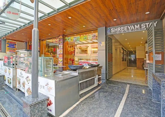 Fabhotel Shri Shreeyam Stay