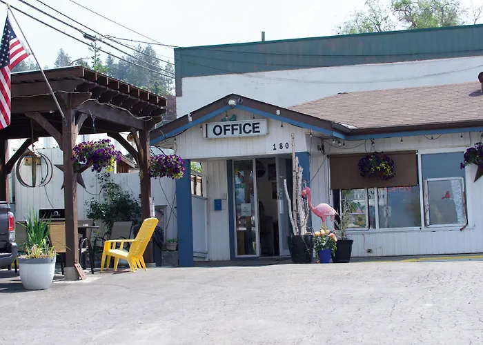 Creston Valley Motel