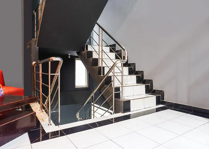 Hotel O Makassar Near Mall Panakukkang Formerly Sayang Home Stay