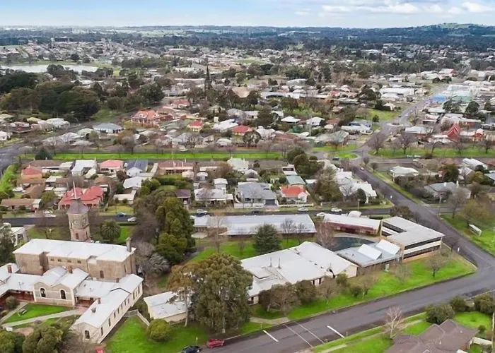 Hamilton Townhouse Motel