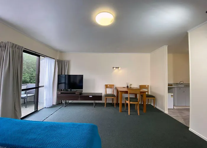 Pembrooke Motor Lodge