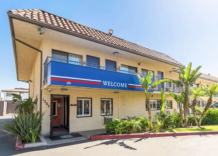 Motel 6 Riverside, CA - UCR East