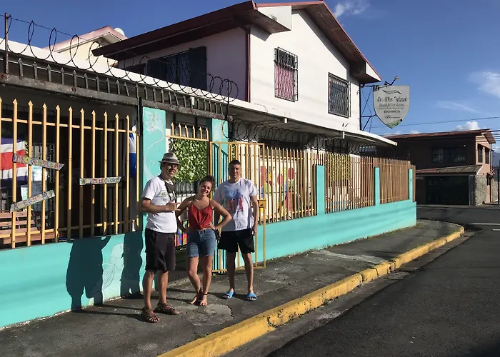 In The Wind Hostel And Guesthouse