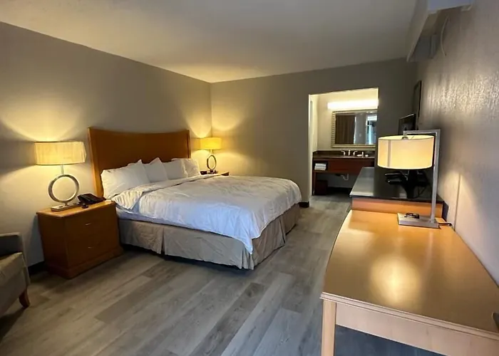 Lanett Inn