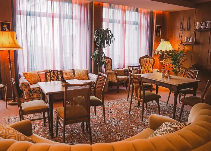 Tante ALMA's Mülheimer Hotel